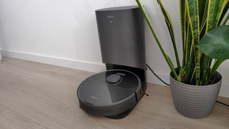 The Dreame Z10 Pro Review: A Powerful Robot Vacuum With Self-emptying Base and Object Avoidance