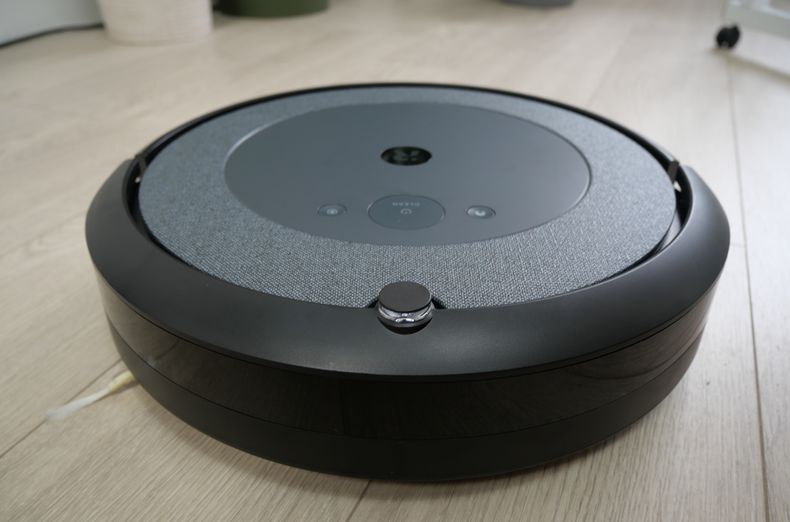 Roomba i3 design